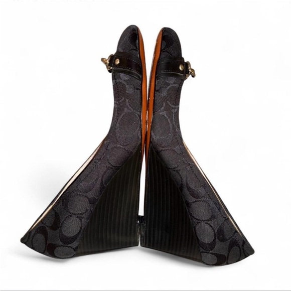 SOLD - Picture 5 of 8